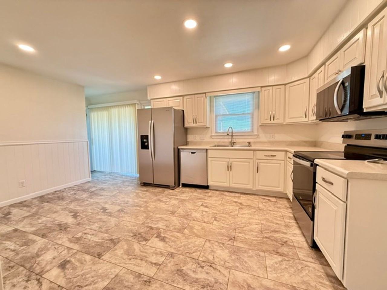 3920 Park Ave W - Photo 6 of 13