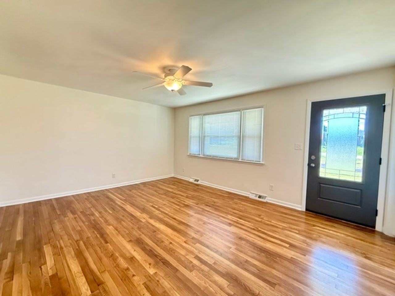 3920 Park Ave W - Photo 7 of 13