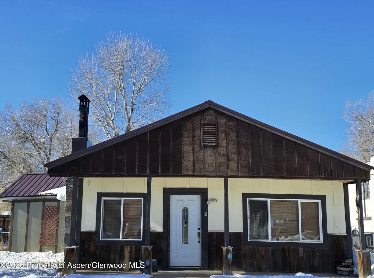 750 Rose St - Photo 2 of 10
