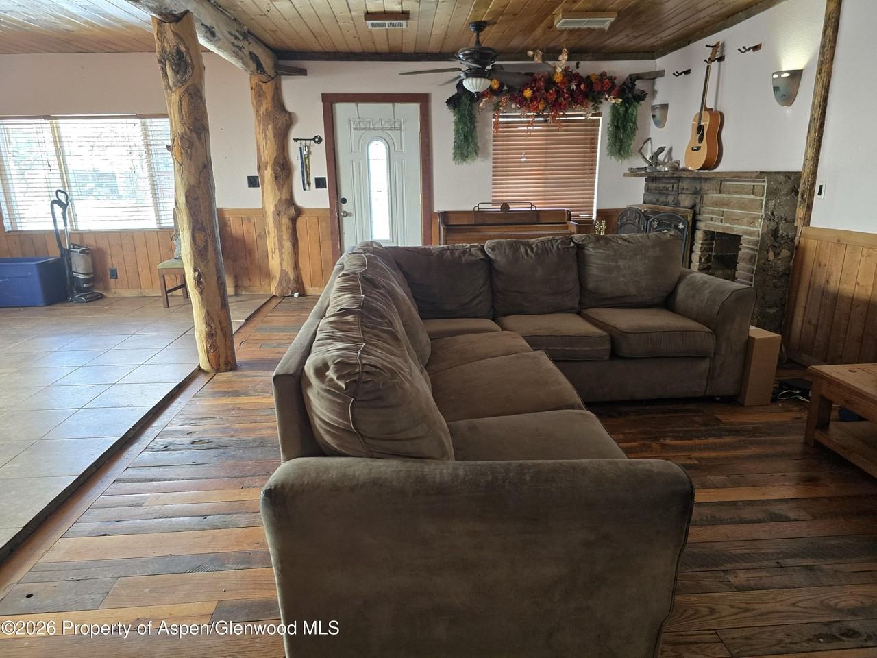 750 Rose St - Photo 4 of 10