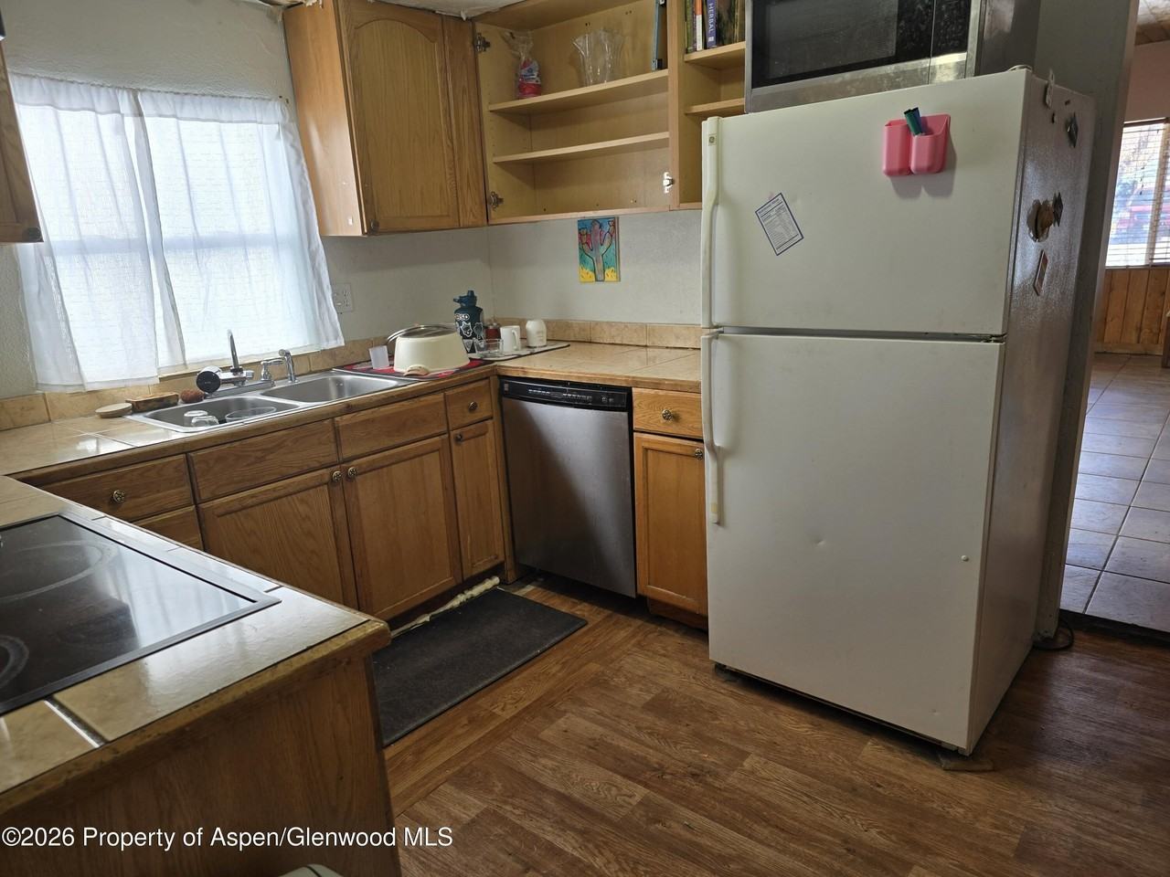 750 Rose St - Photo 7 of 10