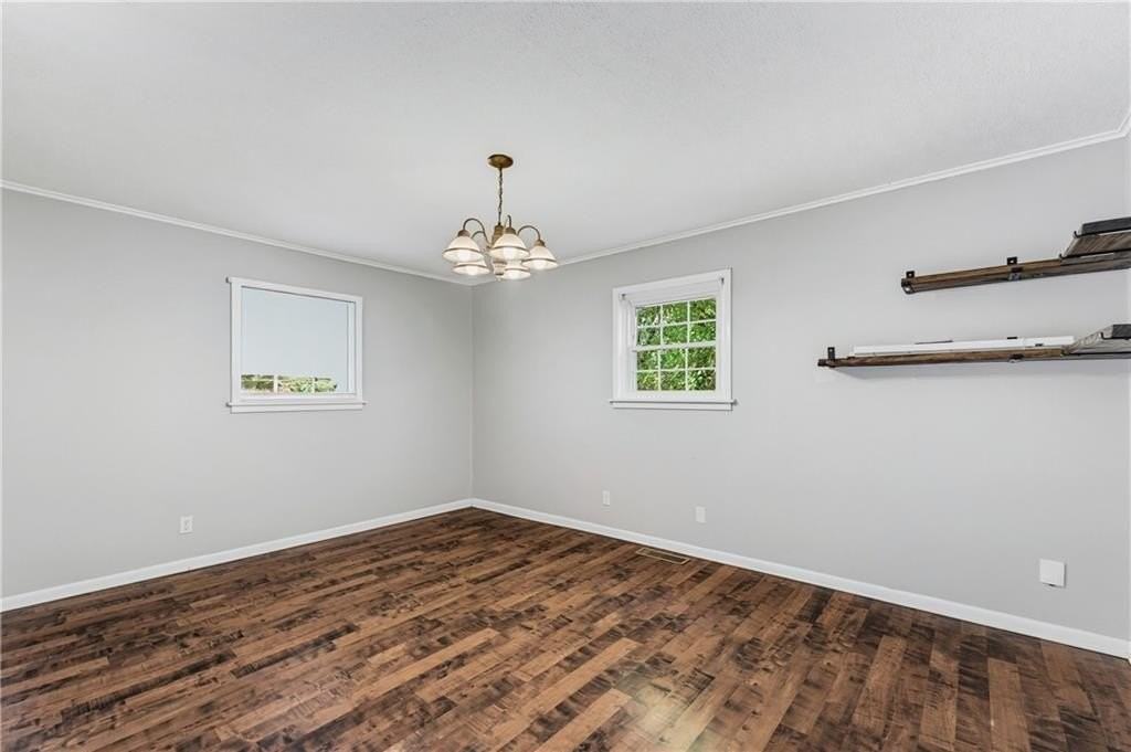 2324 W Holly St - Photo 6 of 21