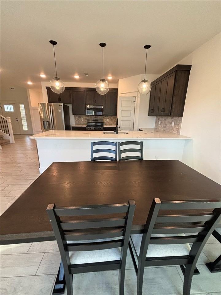 2161 Bluebonnet Ln - Photo 5 of 28