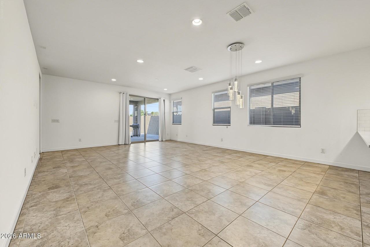 8442 N 170th Ln - Photo 4 of 28