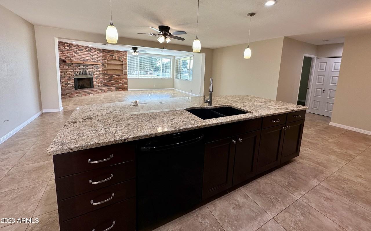 5001 E Pershing Ave - Photo 6 of 20