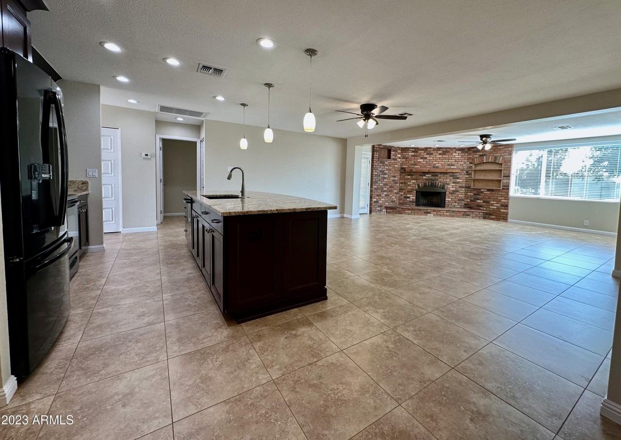 5001 E Pershing Ave - Photo 7 of 20