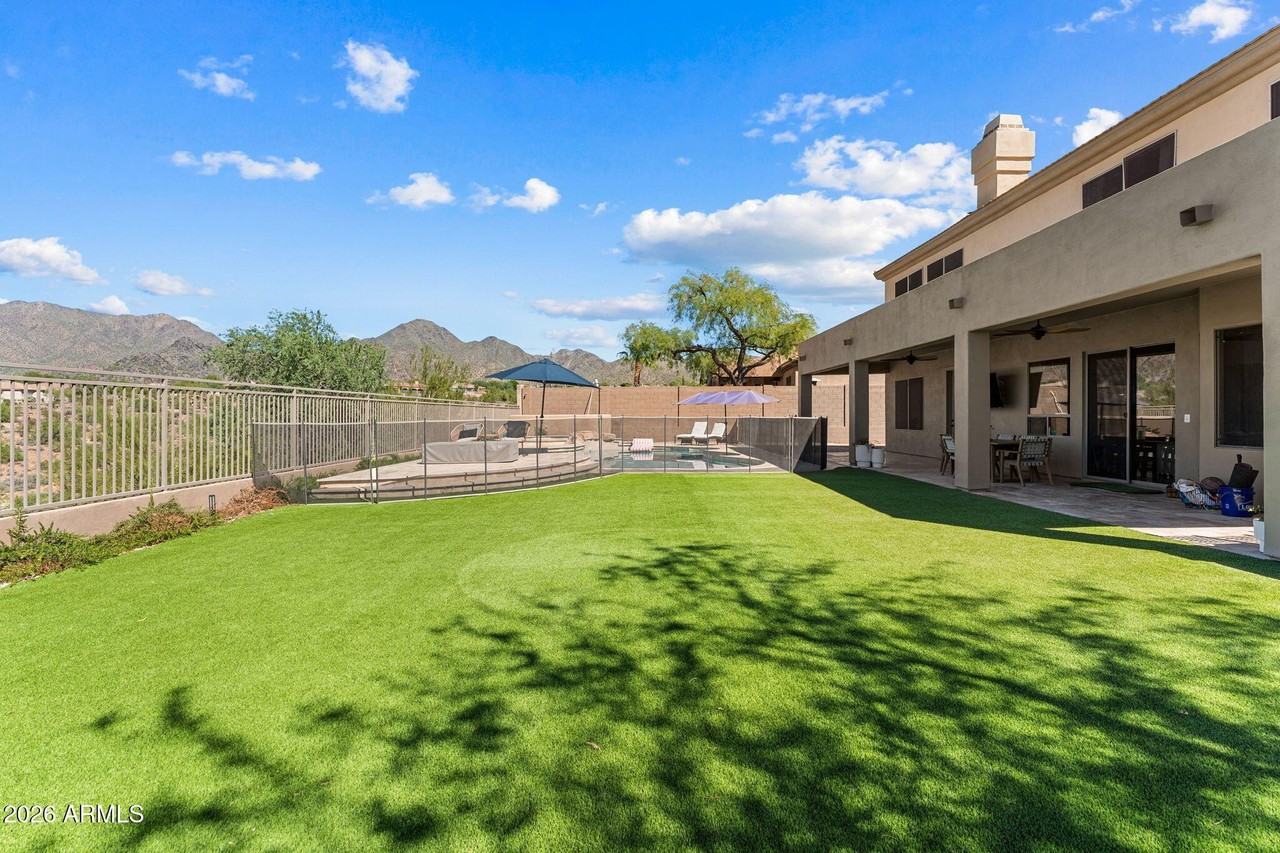 10760 E Raintree Dr - Photo 2 of 39