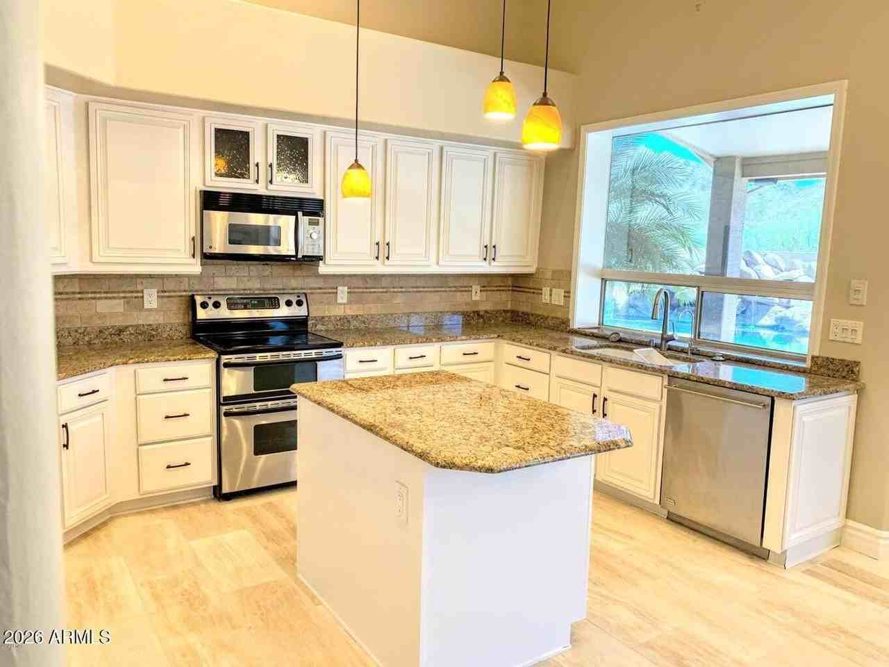 9589 E Nittany Dr - Photo 6 of 45