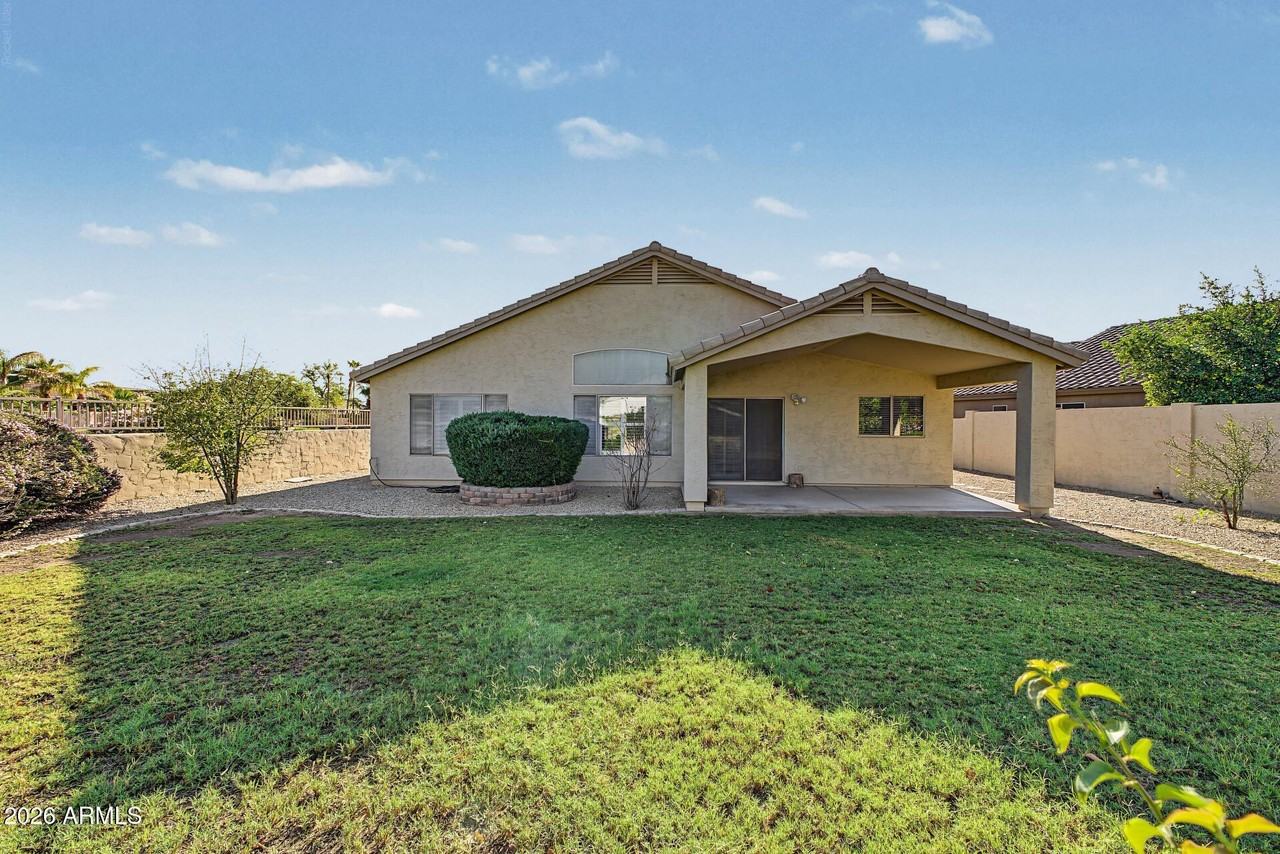 2742 S Camellia Ct - Photo 3 of 30
