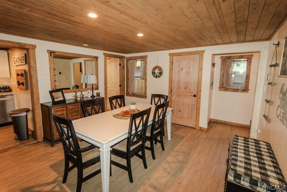 42655 Peregrine Ave - Photo 5 of 30