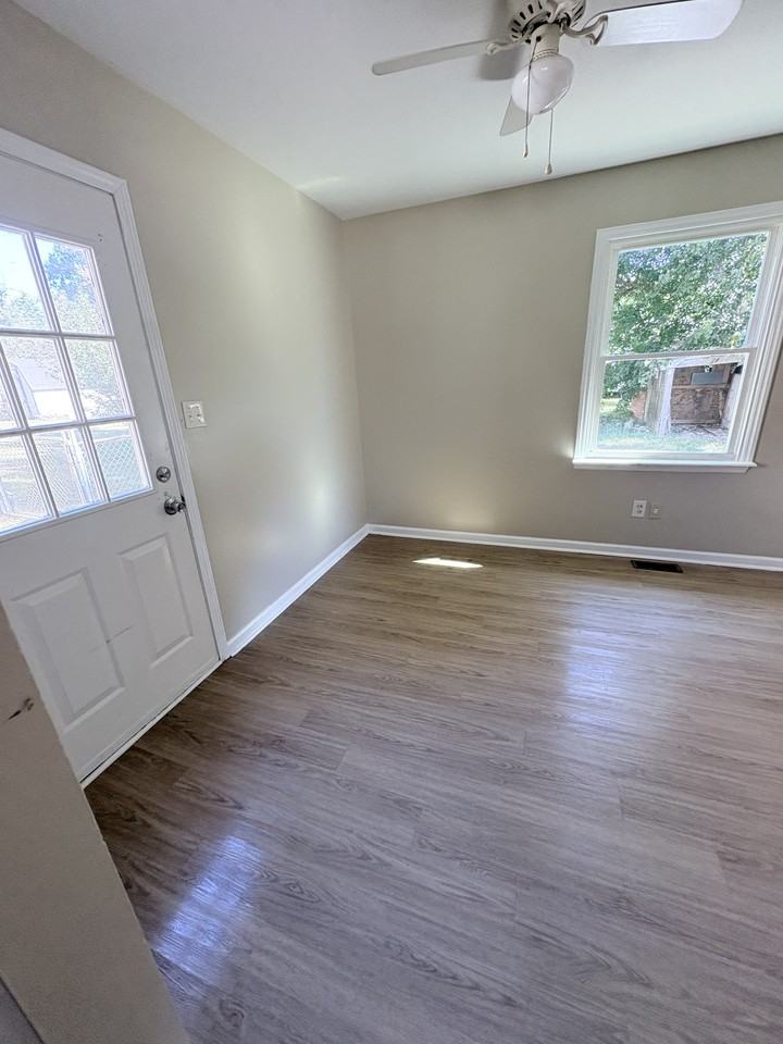 111 Ash Ct #1 - Photo 2 of 9