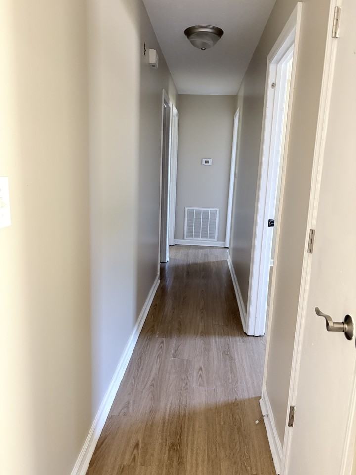 111 Ash Ct #1 - Photo 5 of 9