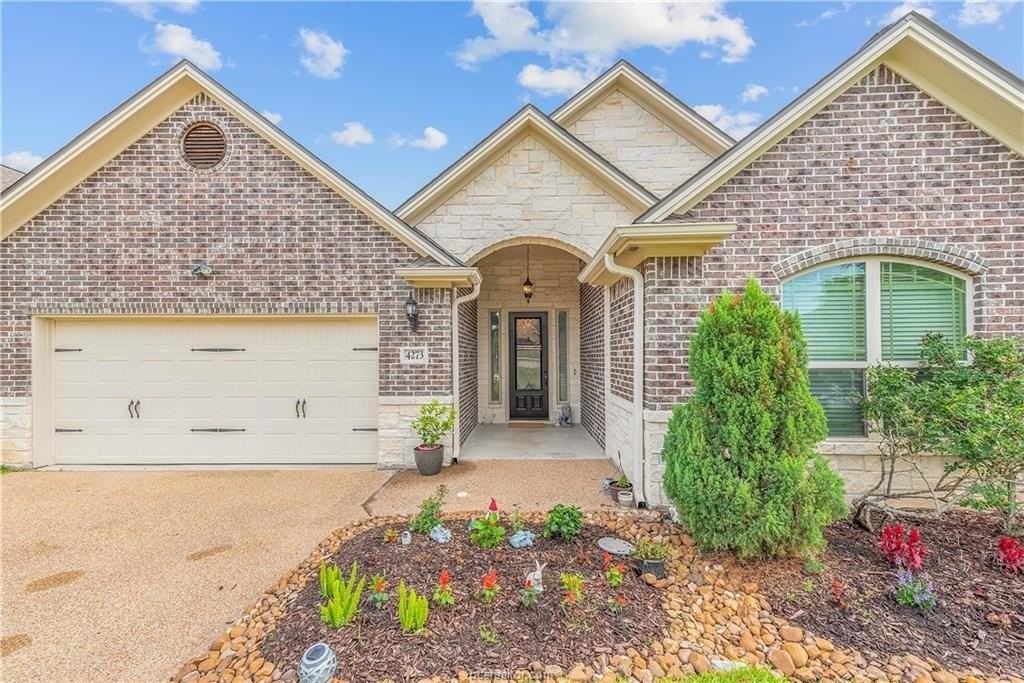 4273 Rocky Rhodes Dr - Photo 6 of 28