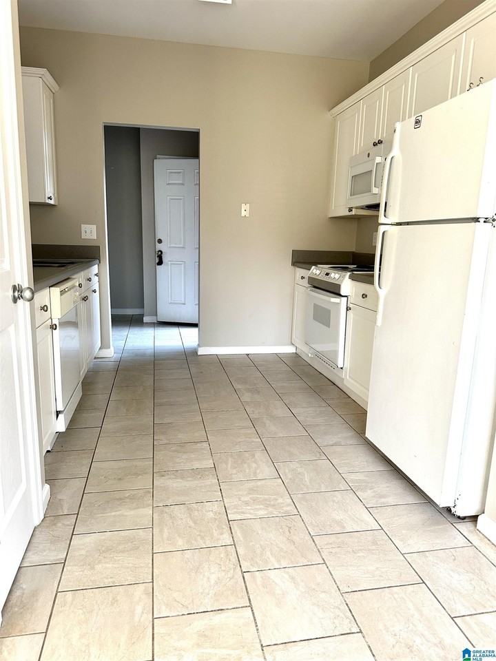 564 Old Cahaba Dr - Photo 4 of 12