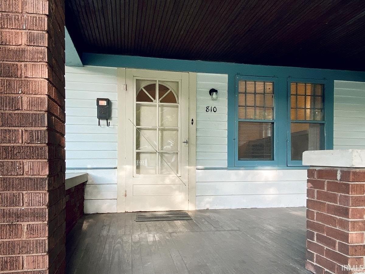 810 N Washington St - Photo 2 of 26