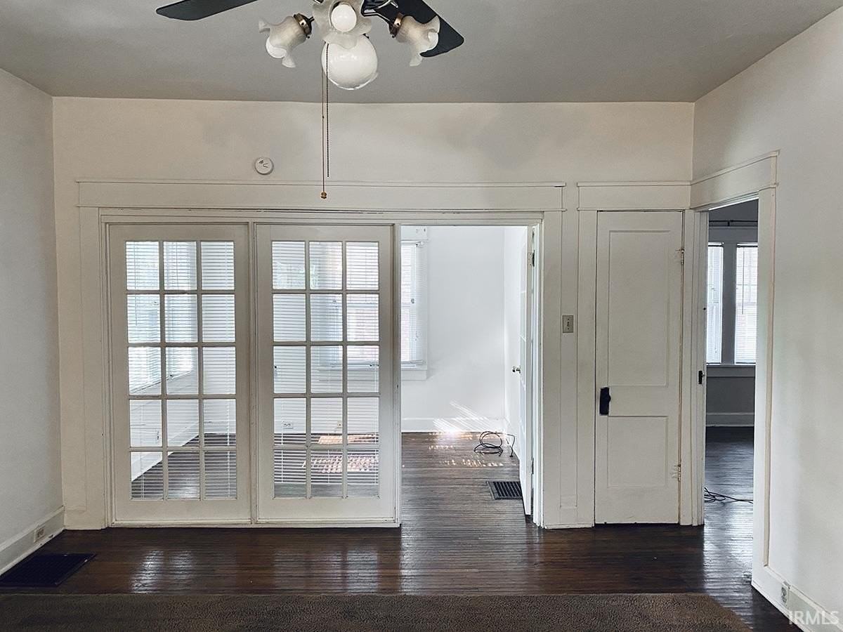 810 N Washington St - Photo 5 of 26