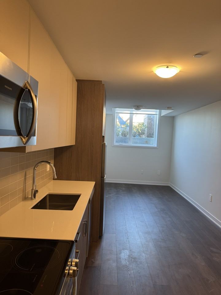 386 Lawrence Heights Way - Photo 3 of 6
