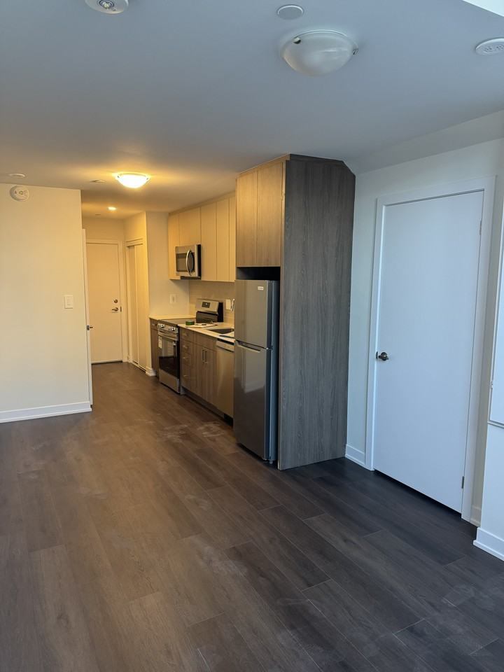386 Lawrence Heights Way - Photo 4 of 6