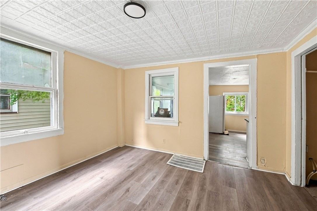 143 York St - Photo 6 of 21