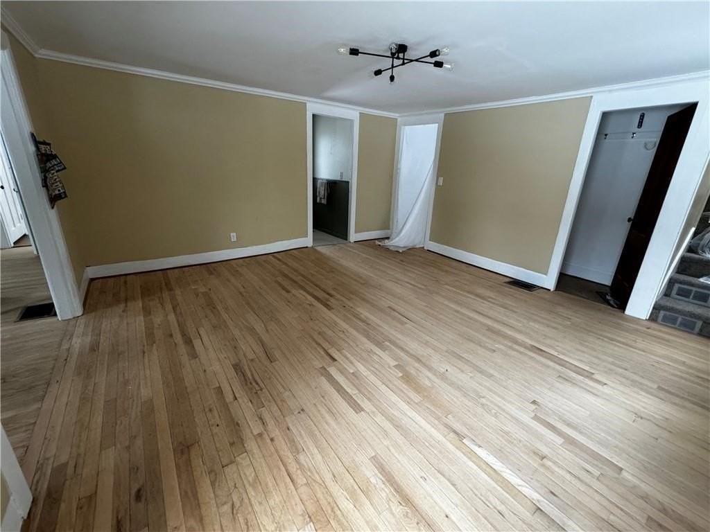 1032 Penfield Rd - Photo 7 of 18