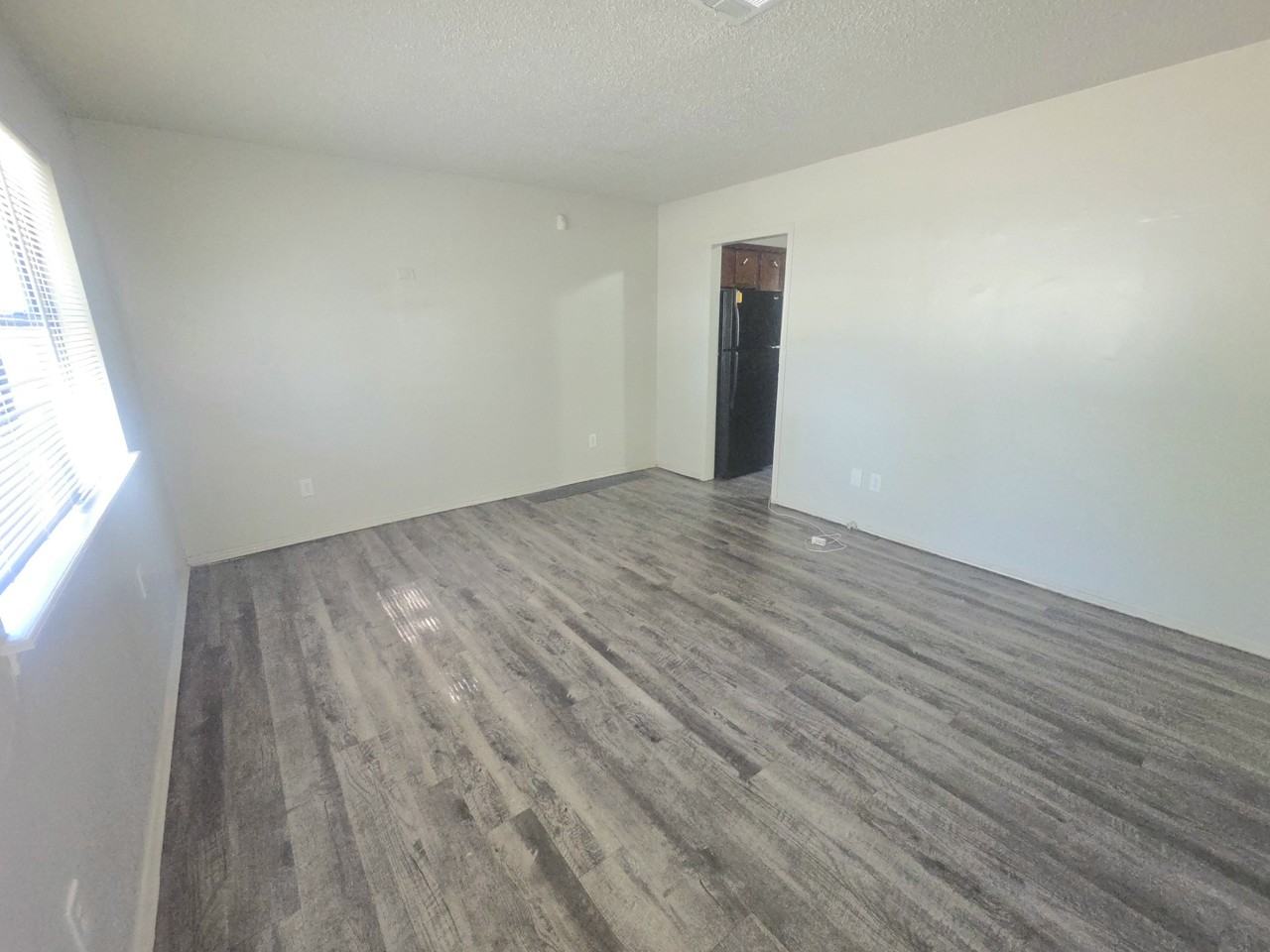 729 Ne 37th St #1 - Photo 6 of 30