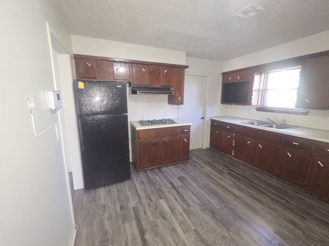 729 Ne 37th St #1 - Photo 7 of 30