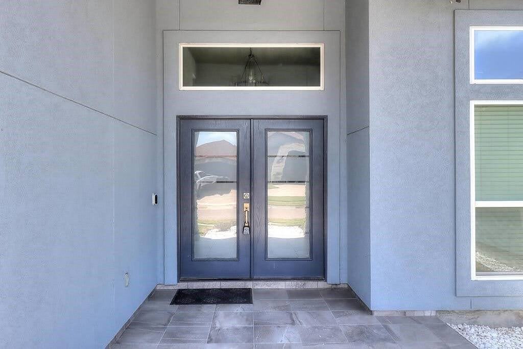 8206 Denali Dr - Photo 2 of 40