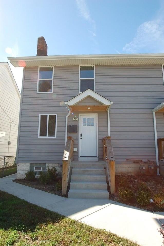 503 S Oakley Ave - Photo 2 of 22