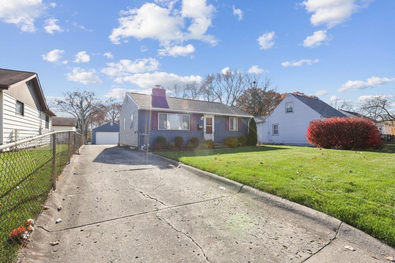1277 Northridge Rd - Photo 3 of 33
