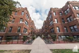 4407 N Wolcott Ave - Photo 1 of 1
