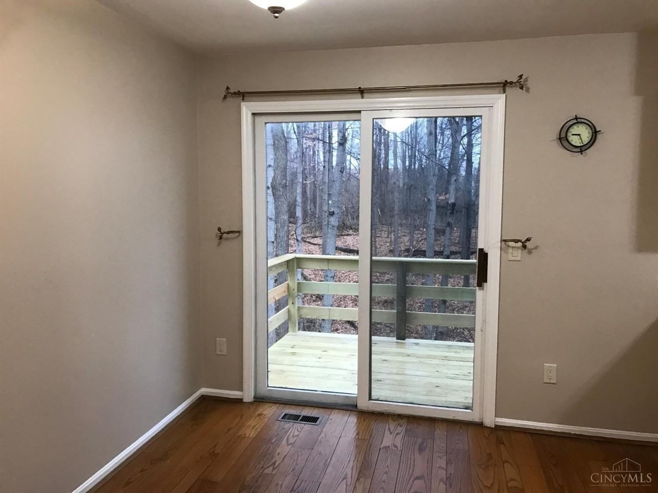 9112 Dominion Cir - Photo 4 of 16