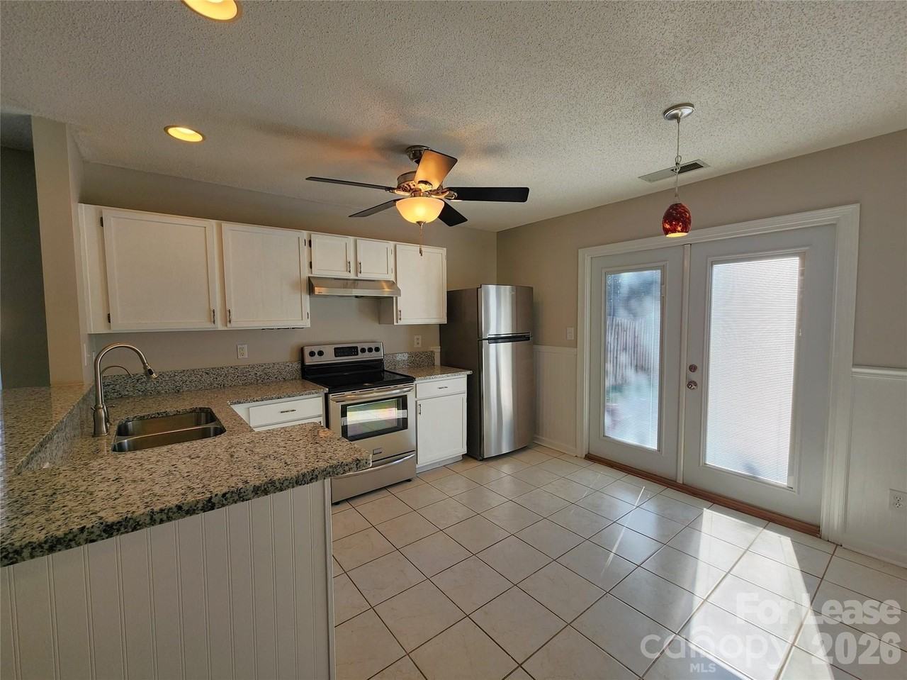 3058 Champion Ln Sw - Photo 5 of 18