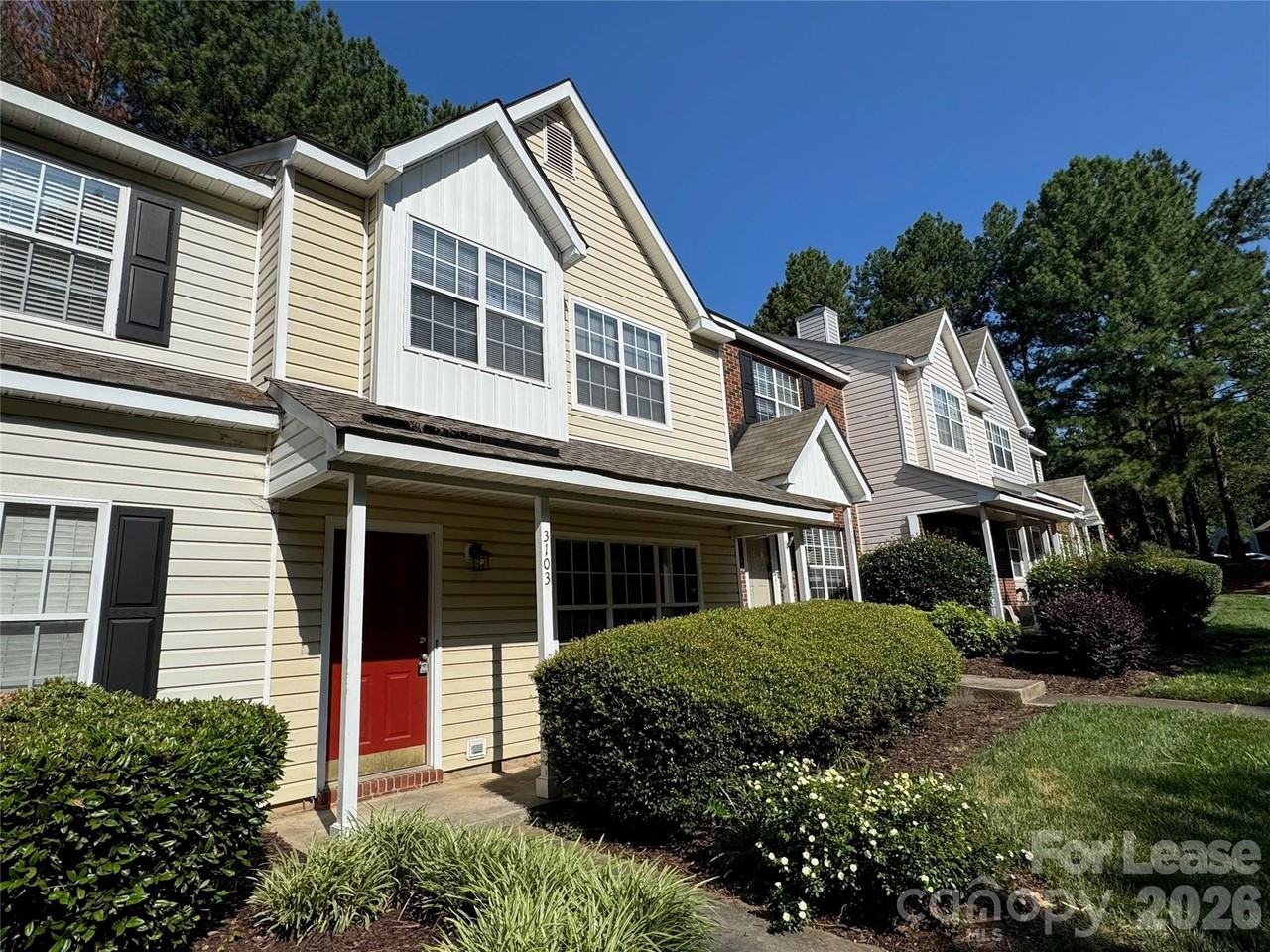 3103 Summercroft Ln - Photo 2 of 43