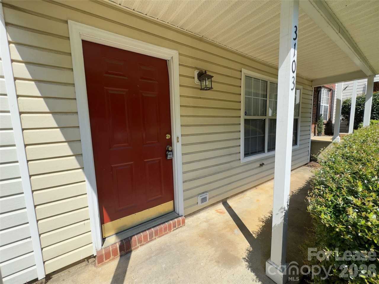 3103 Summercroft Ln - Photo 3 of 43