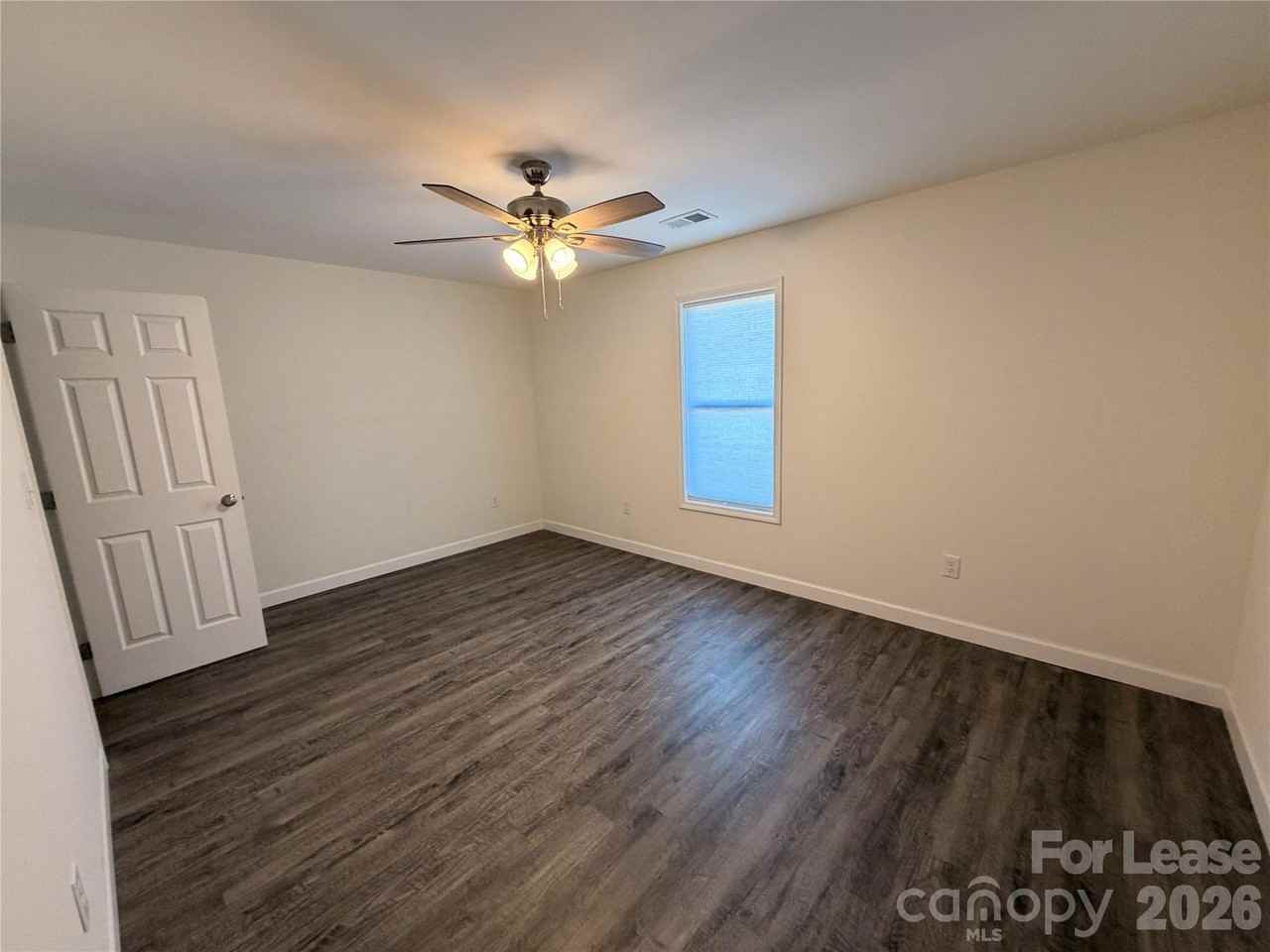 4012 Eugene Dr - Photo 4 of 10