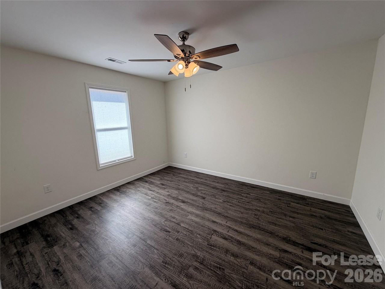 4012 Eugene Dr - Photo 5 of 10