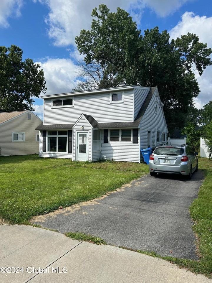 349 Whitehall Rd - Photo 2 of 16