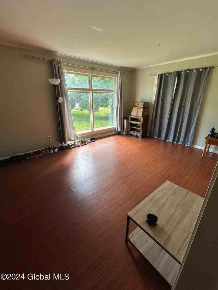 349 Whitehall Rd - Photo 6 of 16