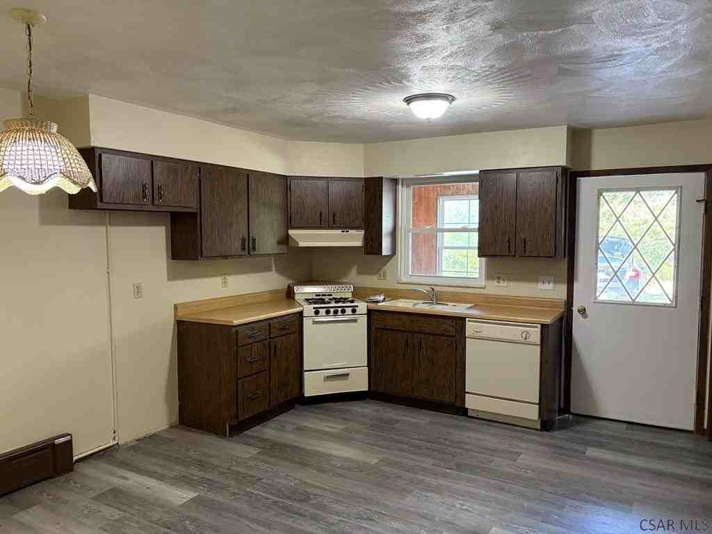 2855 R Apt B Bedford Street #B - Photo 4 of 15