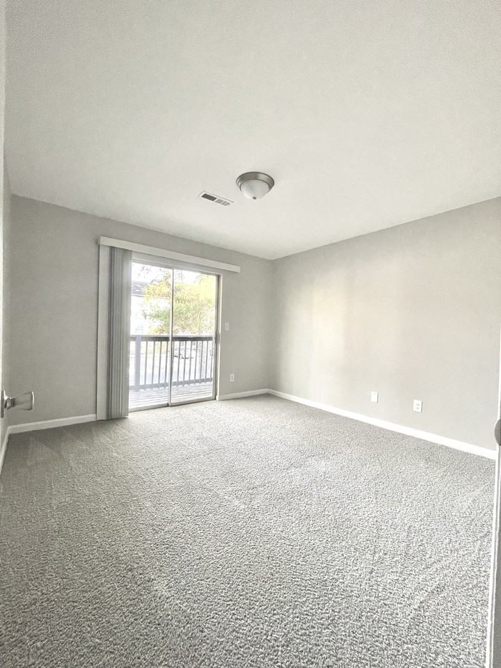 105 Jones Ave #105 - Photo 5 of 13