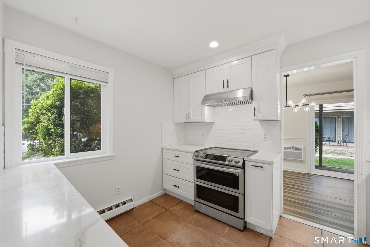 377 Glenbrook Rd #3 - Photo 4 of 27