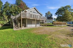 featured image of 16 1/2 Myrtle Rd