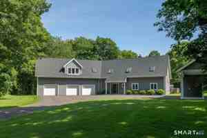 featured image of 28 Drewbarrie Ln