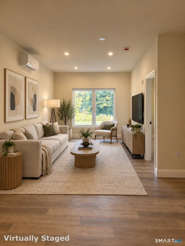 427 Farmington Ave #2J
