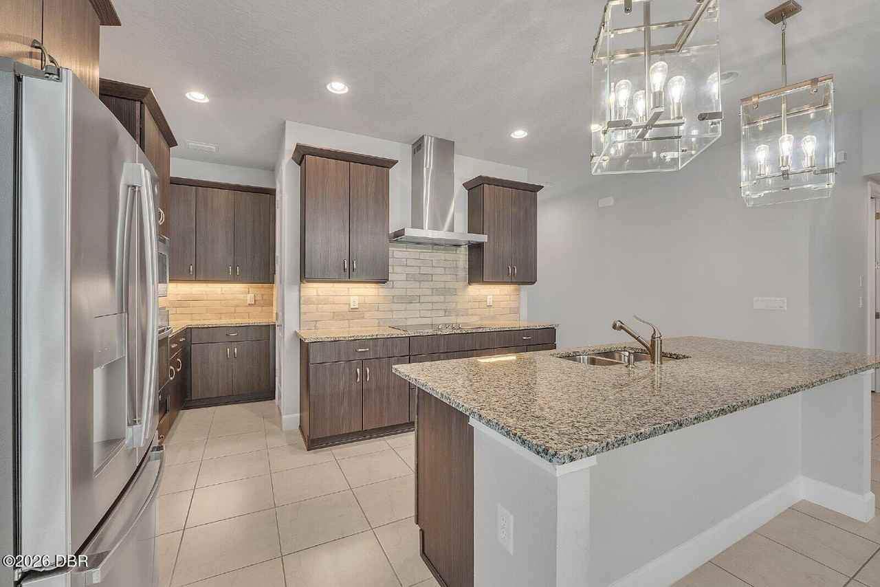 6254 W Fallsgrove Ln - Photo 3 of 17