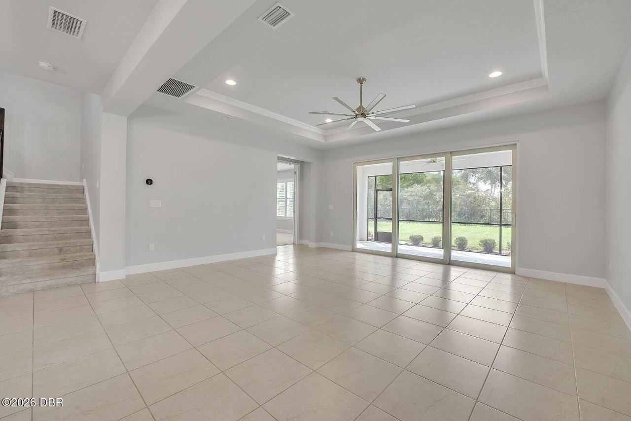 6254 W Fallsgrove Ln - Photo 5 of 17