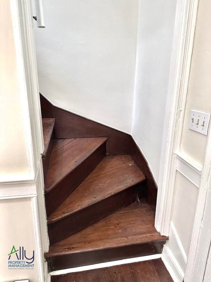 7285 Thomas Jefferson Pkwy #1 - Photo 7 of 28