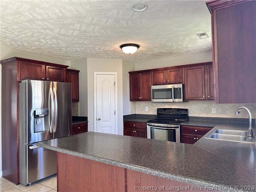 220 Audubon Dr - Photo 7 of 19