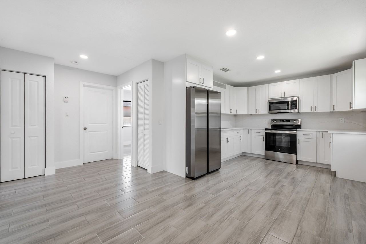 224 Jackson Ave #1 - Photo 2 of 20