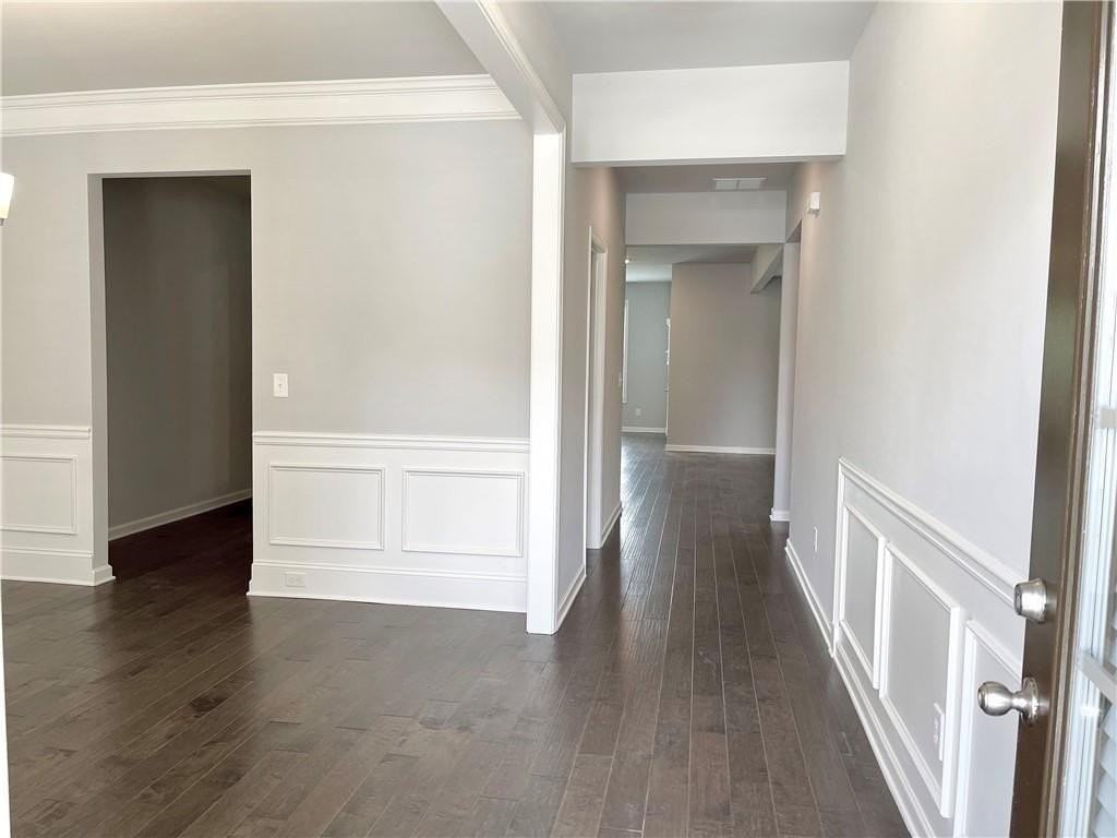 3045 Andover Trl - Photo 4 of 35